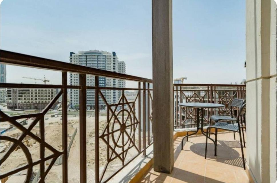 Cuzzy Comfy Room, Private Detached Bathroom With Balcony Dubai